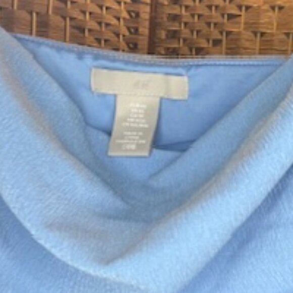 H&M | Light Blue | Draped Halter Neck Cropped Top - Picture 3 of 3